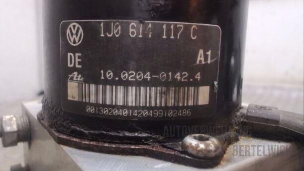 Foto: HAUPTBREMSAGGREGAT ABS eines Skoda Felicia Combi 1.3 SE