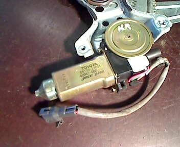 Foto: FENSTERHEBER ELEKTRISCH HR eines Toyota Corolla Exclusive