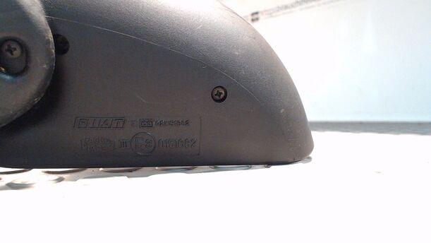 Foto: AUSSENSPIEGEL LINKS MECH. INNENVERSTBAR eines Fiat Brava 1.4 12V SE