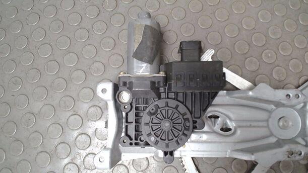 Foto: FENSTERHEBER ELEKTR VORN LINKS ( 2/3-TÜRER) eines Opel Astra 1.8 Exclusive