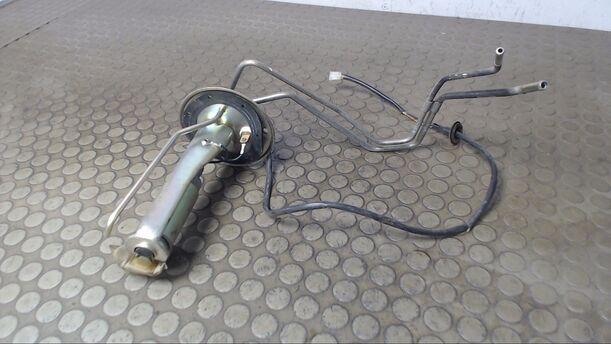 Foto: KRAFTSTOFFPUMPE eines Daihatsu Charade SE