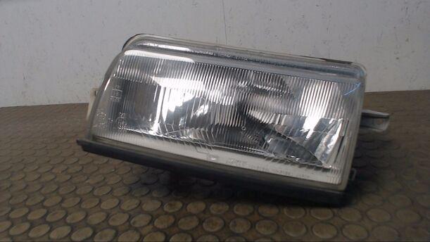 Foto: SCHEINWERFER LINKS eines Daihatsu Charade Exclusive