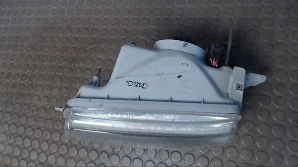 Foto: SCHEINWERFER LINKS eines Daihatsu Charade Exclusive