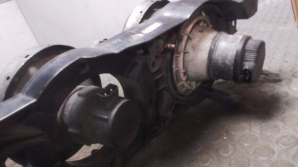 Foto: DOPPELSCHEINWERFER LINKS (HELLA) eines BMW 525i SE