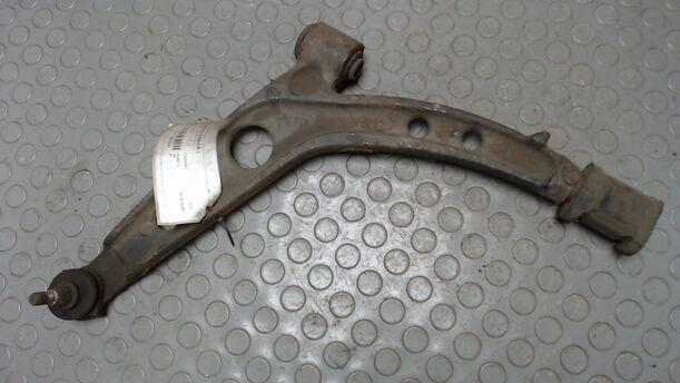 Foto: QUERLENKER LINKS eines Fiat Cinquecento 0.9 SE
