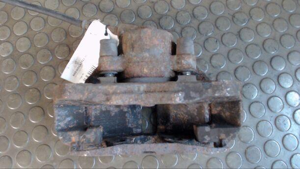 Foto: BREMSSATTEL VORN LINKS eines Mercedes-Benz V 230 TD (C)