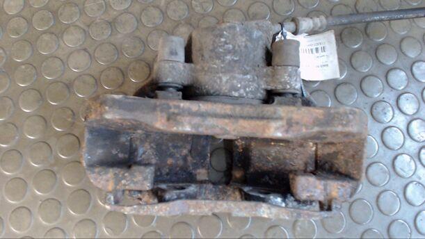 Foto: BREMSSATTEL VORN RECHTS eines Mercedes-Benz V 230 TD (C)