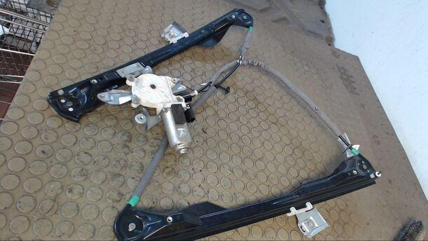 Foto: FENSTERHEBER ELEKTR. VORN RECHTS (2/3-TÜRER) eines Ford Focus SE