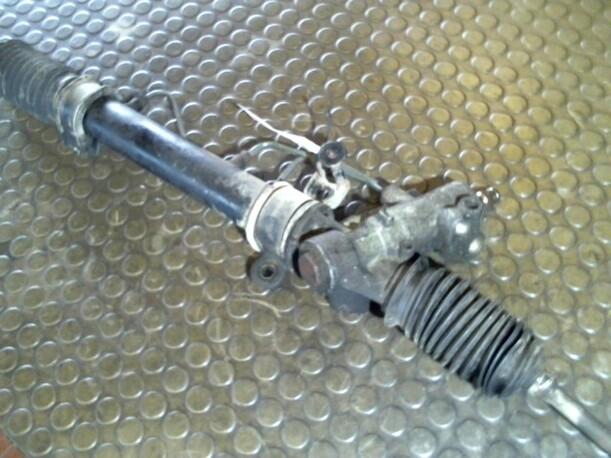 Foto: SERVOLENKUNG eines Toyota Corolla 1.4 SE