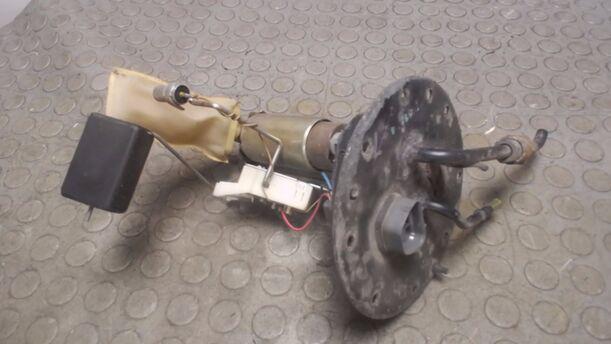 Foto: KRAFTSTOFFPUMPE eines Toyota Corolla 1.4 SE