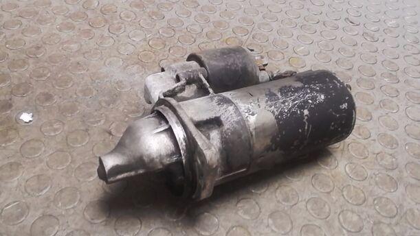 Foto: ANLASSER / STARTER BOSCH eines BMW 525i SE