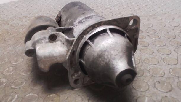 Foto: ANLASSER / STARTER BOSCH eines BMW 525i SE