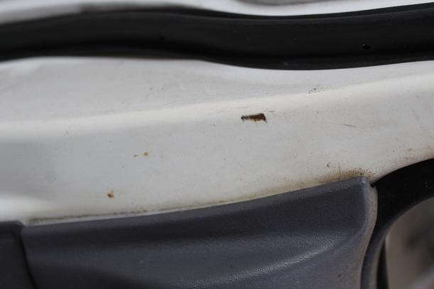 Foto: TÜR VORNE LINKS (2/3-Türer) eines Nissan Micra 1.0