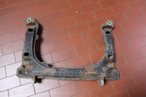 Foto: ACHSKÖRPER VORNE (FÜR BASTLER) eines Audi Coupe GT