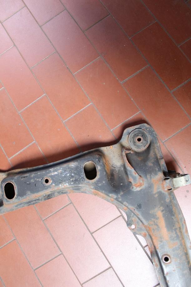 Foto: ACHSKÖRPER VORNE (FÜR BASTLER) eines Audi Coupe GT