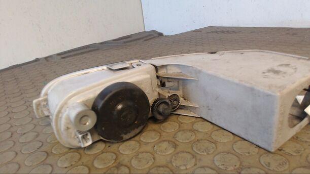Foto: NEBELSCHEINWERFER RECHTS eines Ford Scorpio Turnier