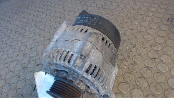 Foto: LICHTMASCHINE (BOSCH) eines Ford Scorpio Turnier