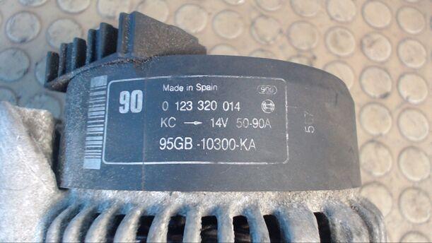 Foto: LICHTMASCHINE (BOSCH) eines Ford Scorpio Turnier