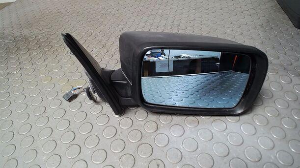 Foto: AUSSENSPIEGEL ELEKTRISCH VERSTELLBAR RECHTS ( UNLACKIERT ) eines BMW 316i