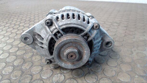 Foto: LICHTMASCHINE eines Honda Civic 1.3 16V