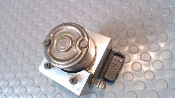 Foto: HAUPTBREMSAGGREGAT ABS eines Daihatsu Sirion