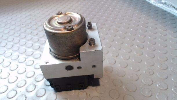 Foto: HAUPTBREMSAGGREGAT ABS eines Daihatsu Sirion