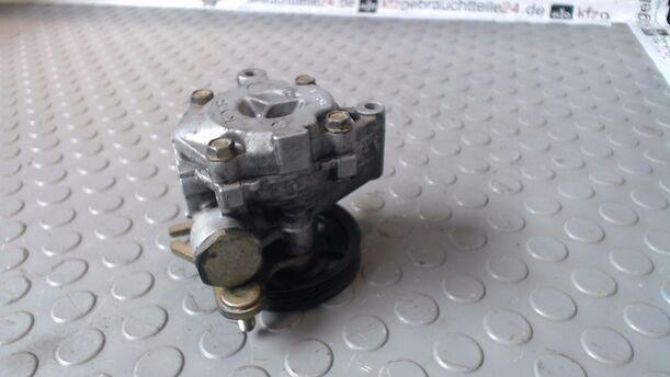 Foto: LENKGETRIEBEPUMPE / SERVOPUMPE eines Daihatsu Sirion
