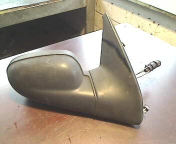 Foto: AUSSENSPIEGEL RECHTS MECH. INNENVERSTELLB R eines Renault Clio 1.2