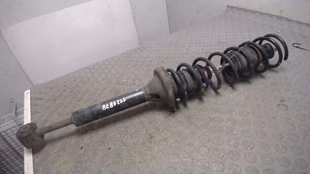 Foto: FEDERBEIN HINTEN LINKS eines Mazda 121 16V