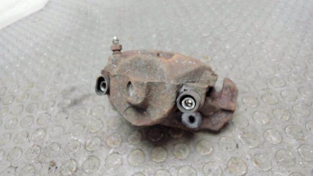 Foto: BREMSSATTEL VORN RECHTS eines Ford Scorpio Turnier