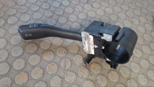 Foto: BLINKSCHALTER/KOMBISCHALTER eines VW Golf 1.4