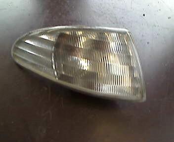 Foto: BLINKER VORN R eines Ford Mondeo Turnier