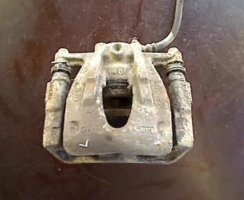 Foto: BREMSSATTEL VL eines Opel Corsa 1.2 16V