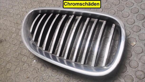 Foto: KÜHLERGRILL RECHTS eines BMW 530d