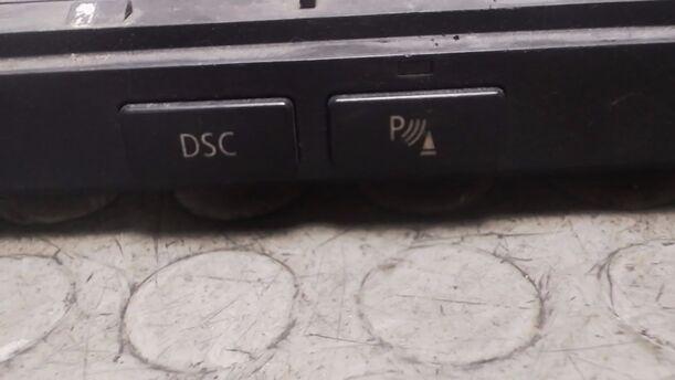 Foto: SCHALTZENTRUM MITTELKONSOLE eines BMW 530d
