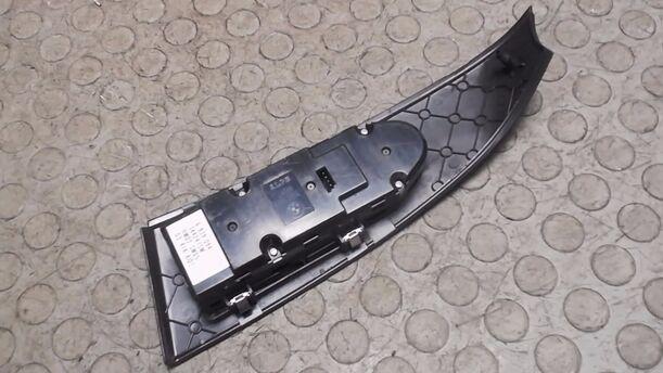 Foto: FENSTERHEBERSCHALTER eines BMW 530d
