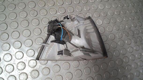 Foto: BLINKER LINKS eines BMW 318i