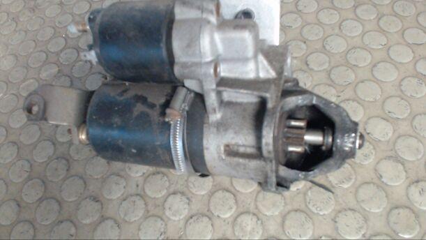 Foto: ANLASSER / STARTER BOSCH eines AUDI 80 AVANT 1,6