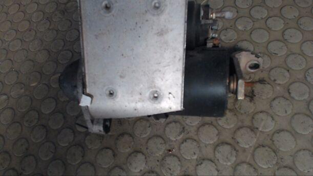 Foto: ANLASSER / STARTER BOSCH eines AUDI 80 AVANT 1,6