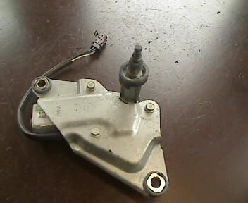 Foto: SCHEIBENWISCHERMOTOR HINTEN eines Peugeot 106