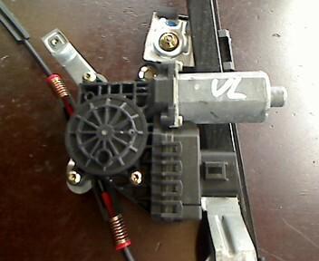 Foto: FENSTERHEBER MIT MOTOR VL eines Ford Mondeo 1.8