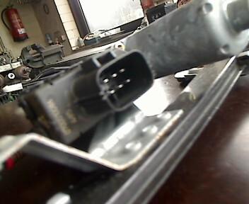 Foto: FENSTERHEBER MIT MOTOR VL eines Ford Mondeo 1.8
