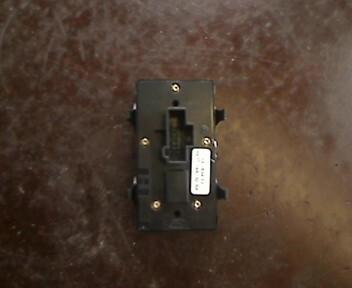 Foto: FENSTERHEBERSCHALTER eines Ford Mondeo 1.8