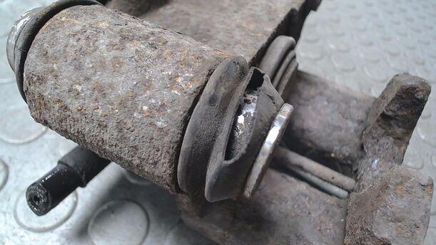 Foto: BREMSSATTEL HINTEN LINKS ( BREMBO ) eines Renault R 21 Nevada