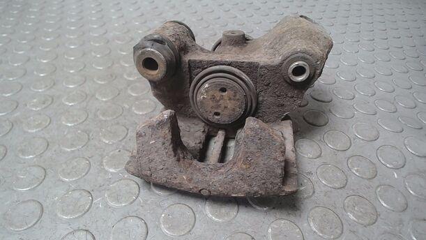 Foto: BREMSSATTEL HINTEN LINKS ( BREMBO ) eines Renault R 21 Nevada