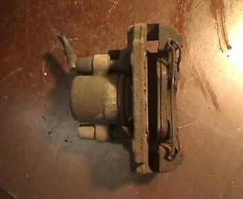 Foto: BREMSSATTEL VR eines Ford Fiesta CLD