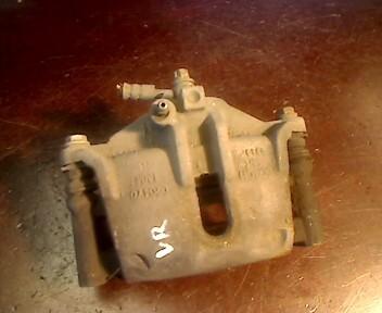 Foto: BREMSSATTEL VR eines Opel Agila 1.0 12 V (C)