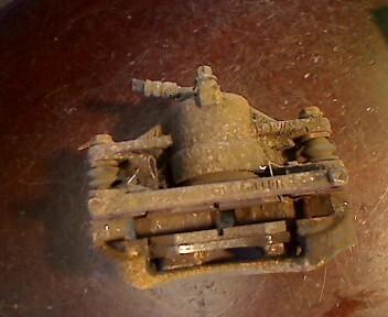 Foto: BREMSSATTEL VL eines Opel Agila 1.2 16 V L