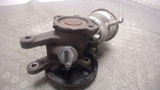 Foto: LENKGETRIEBEPUMPE eines Toyota Carina II Liftback GL