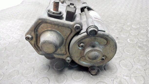 Foto: ANLASSER / STARTER DENSO eines Toyota Carina II Liftback GL